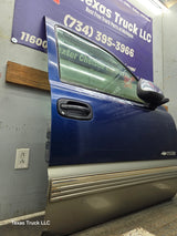1999-2006 Chevrolet Silverado / GMC Sierra 1500 2500 3500 HD Front Passenger side Door RH