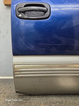 1999-2006 Chevrolet Silverado / GMC Sierra 1500 2500 3500 HD Front Passenger side Door RH