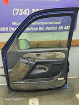 1999-2006 Chevrolet Silverado / GMC Sierra 1500 2500 3500 HD Front Passenger side Door RH