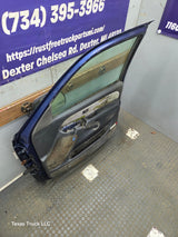 1999-2006 Chevrolet Silverado / GMC Sierra 1500 2500 3500 HD Front Passenger side Door RH