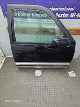1988-2000 Chevrolet Silverado Suburban GMC Sierra RH Front Passenger Door