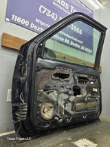 1988-2000 Chevrolet Silverado Suburban GMC Sierra RH Front Passenger Door