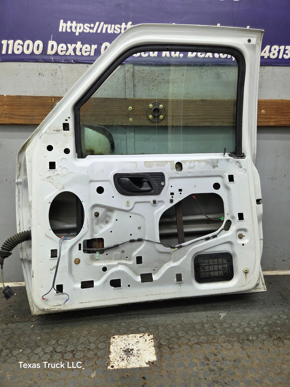 1993-2002 Ford Ranger Passenger Side Front Right Hand Door