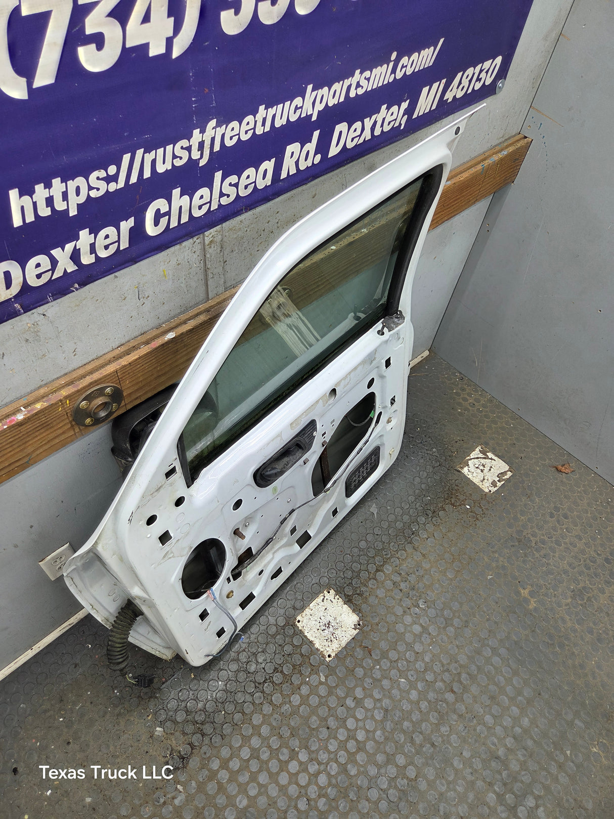 1993-2002 Ford Ranger Passenger Side Front Right Hand Door