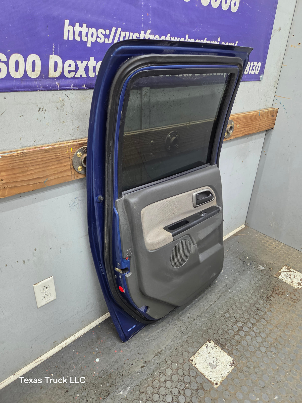2004-2012 Chevrolet Colorado / GMC Canyon Passenger Side Rear Crew Cab Door RH