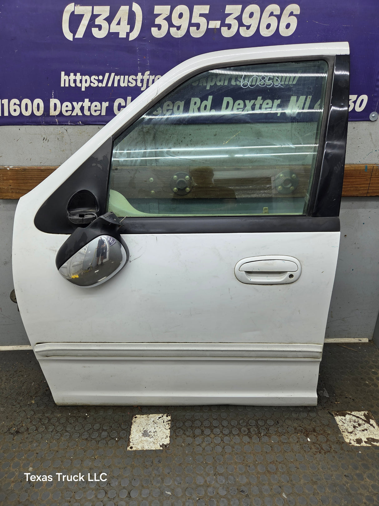 1997-2003 Ford F150 Crew Cab Driver Side LH Front Door