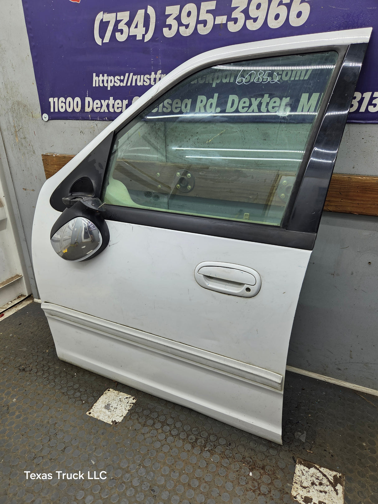 1997-2003 Ford F150 Crew Cab Driver Side LH Front Door
