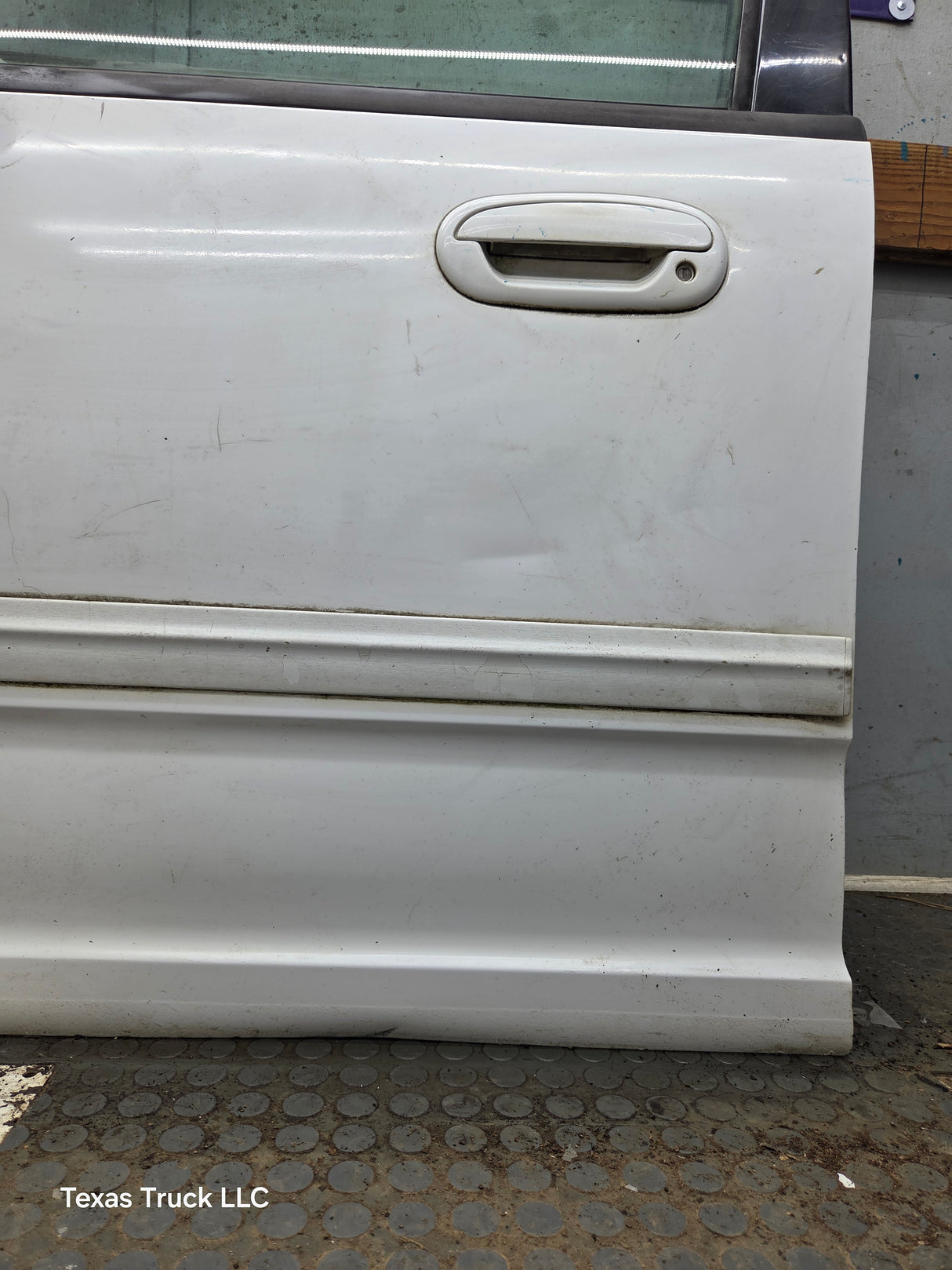 1997-2003 Ford F150 Crew Cab Driver Side LH Front Door
