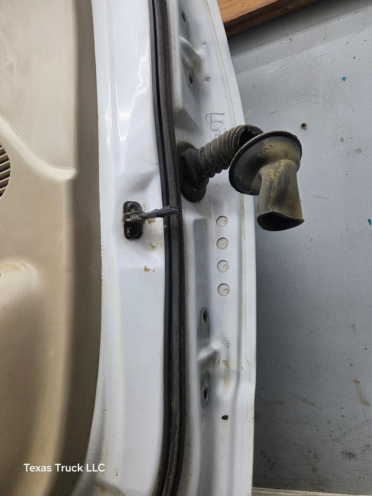 1997-2003 Ford F150 Crew Cab Driver Side LH Front Door