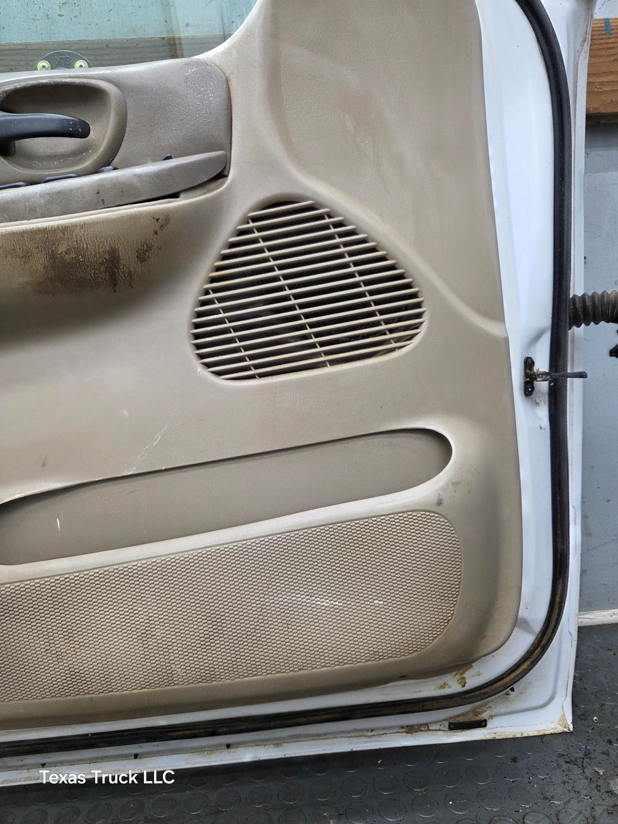 1997-2003 Ford F150 Crew Cab Driver Side LH Front Door