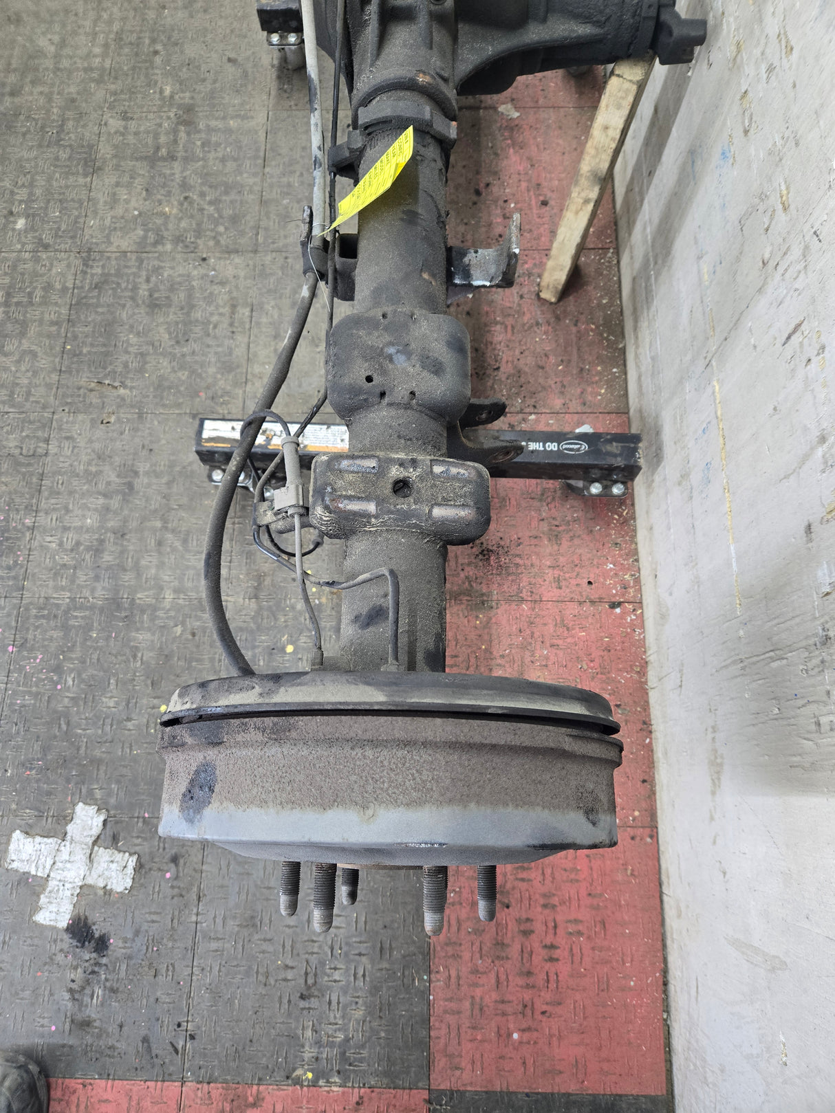 2009-2013 Chevrolet Silverado GMC Sierra 1500 Rear Axle 8.6" 3.42 Gear Ratio