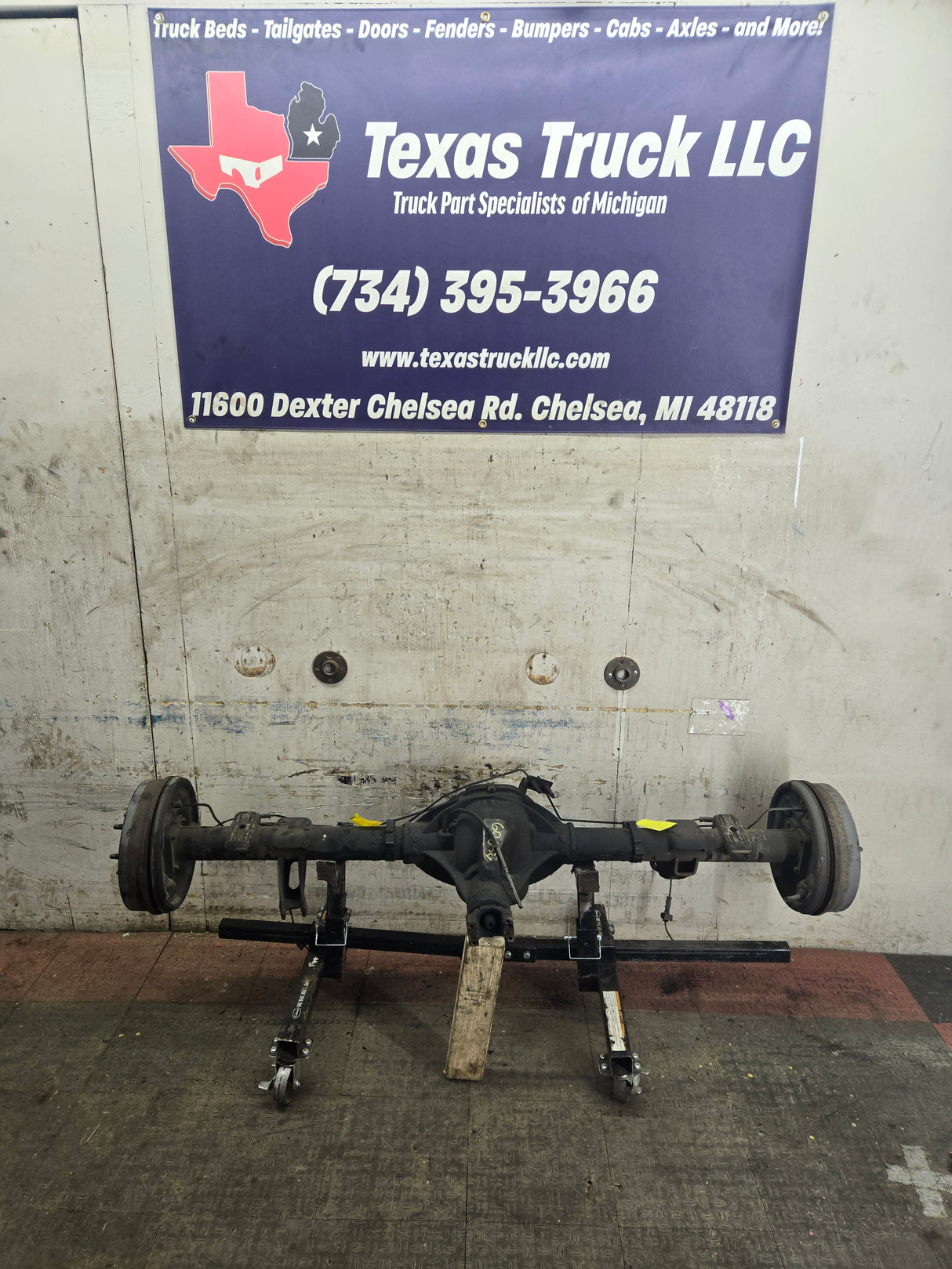 2009-2013 Chevrolet Silverado GMC Sierra 1500 Rear Axle 8.6" 3.42 Gear Ratio