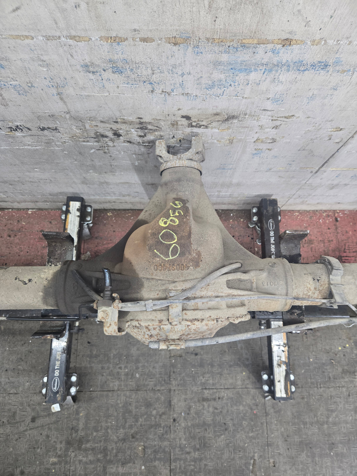 2005-2007 Chevrolet Silverado GMC Sierra 1500 3.23 Rear Axle