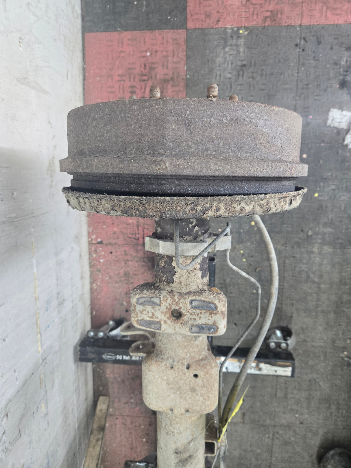 2005-2007 Chevrolet Silverado GMC Sierra 1500 3.23 Rear Axle