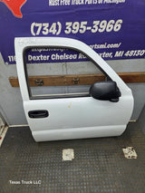 1999-2006 Chevrolet Silverado / GMC Sierra 1500 2500 3500 HD Front Passenger side Door RH