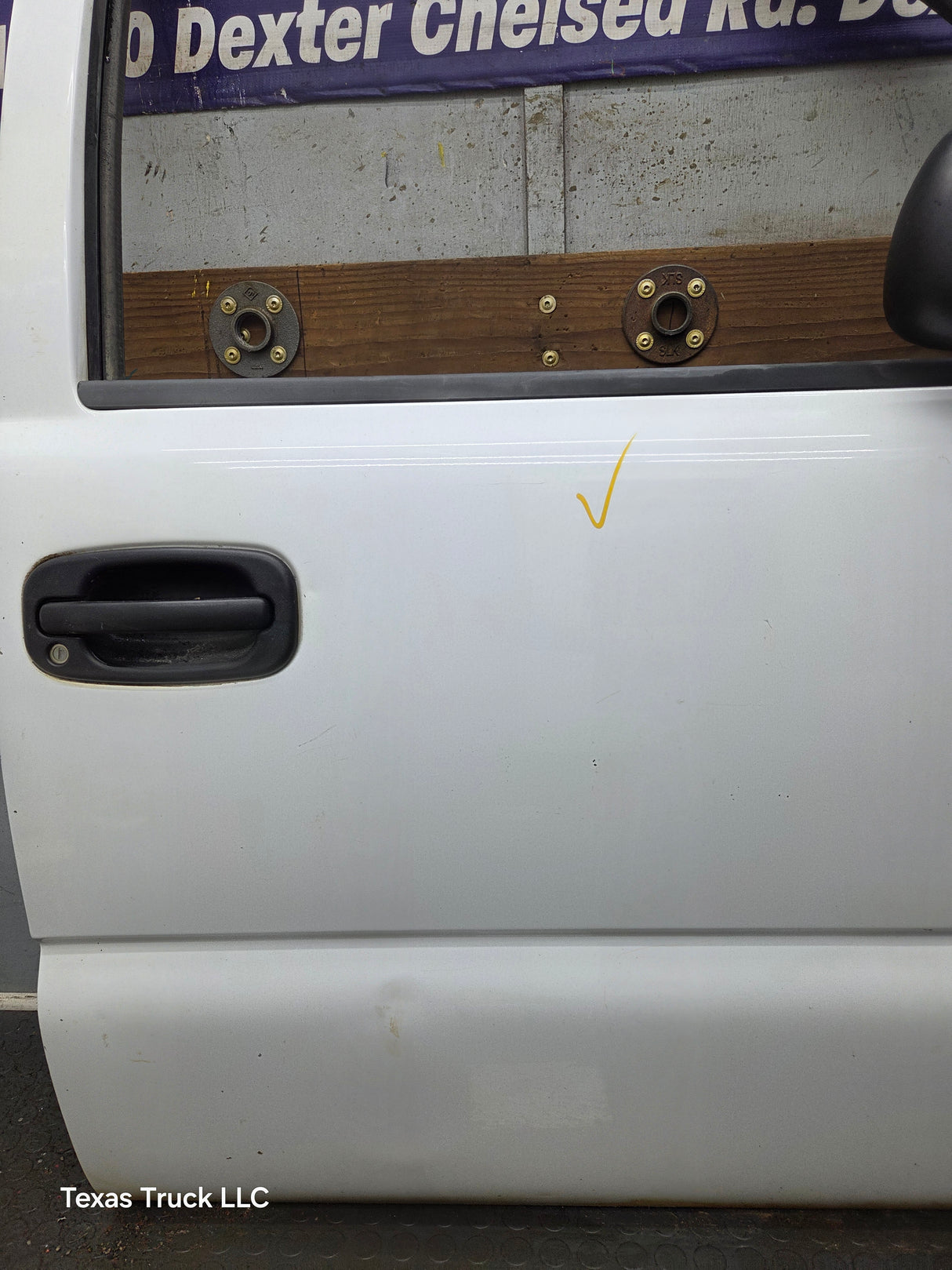 1999-2006 Chevrolet Silverado / GMC Sierra 1500 2500 3500 HD Front Passenger side Door RH