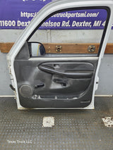 1999-2006 Chevrolet Silverado / GMC Sierra 1500 2500 3500 HD Front Passenger side Door RH