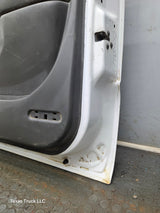 1999-2006 Chevrolet Silverado / GMC Sierra 1500 2500 3500 HD Front Passenger side Door RH