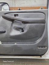 1999-2006 Chevrolet Silverado / GMC Sierra 1500 2500 3500 HD Front Passenger side Door RH