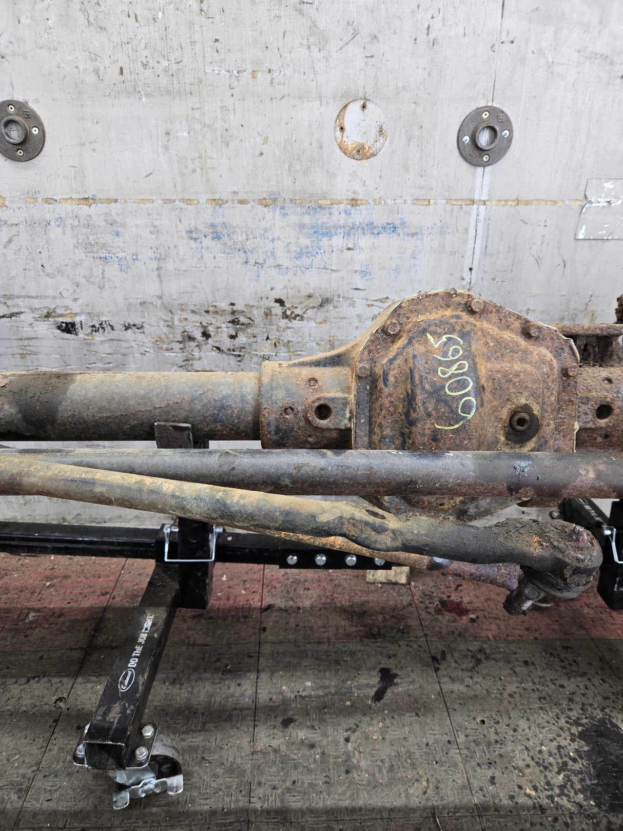 2005-2016 Ford F450 F550 Super Duty Front Axle 4.88 Gear Ratio DRW 10 Lug 122k miles