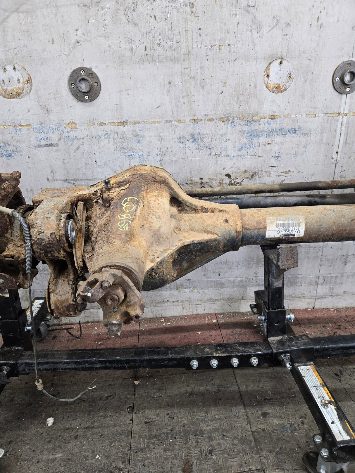 2005-2016 Ford F450 F550 Super Duty Front Axle 4.88 Gear Ratio DRW 10 Lug 122k miles