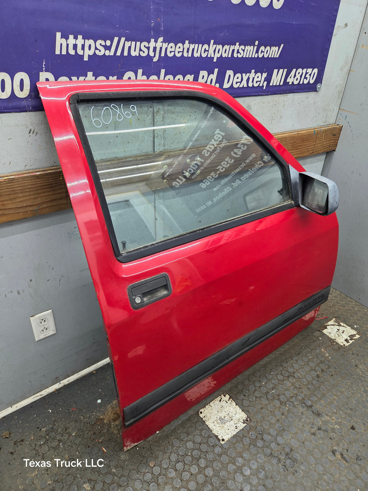 1992-1996 Dodge Dakota RH Passenger Side Front Door