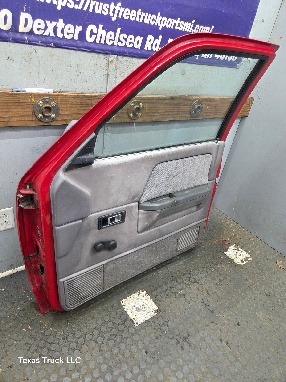 1992-1996 Dodge Dakota RH Passenger Side Front Door