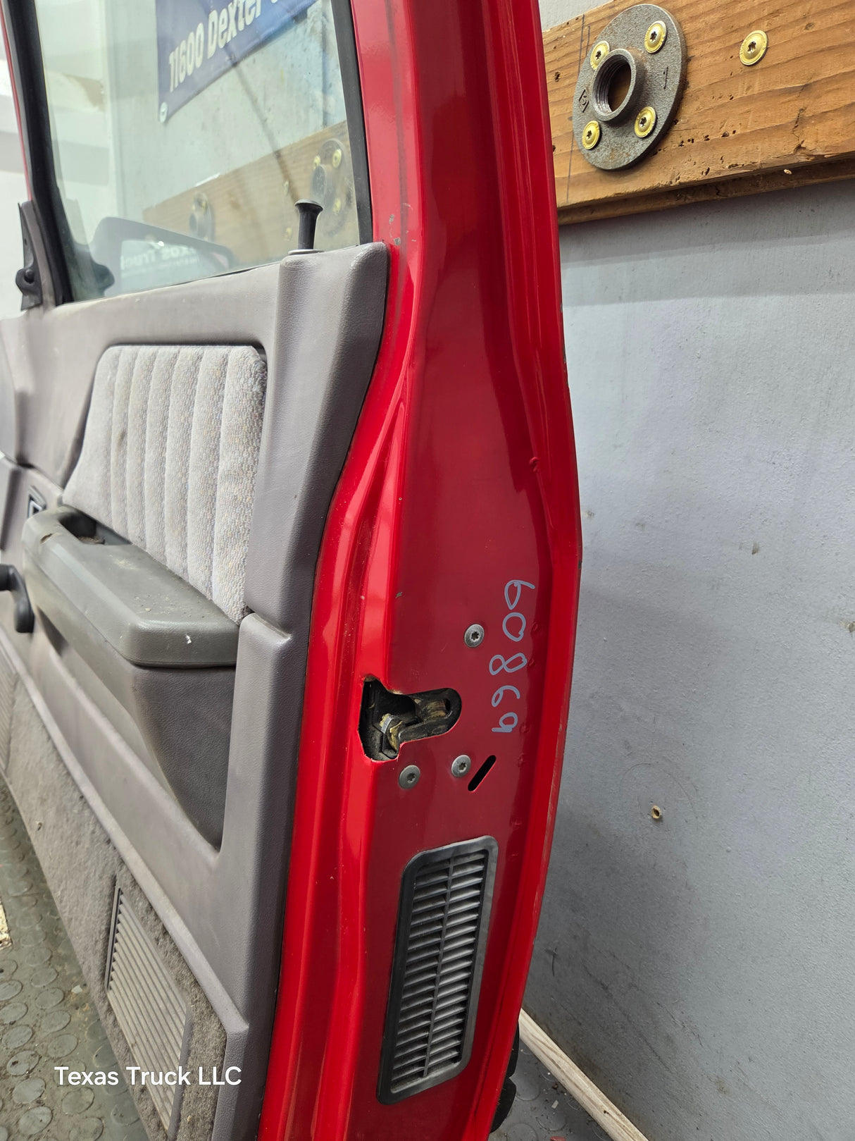 1992-1996 Dodge Dakota RH Passenger Side Front Door
