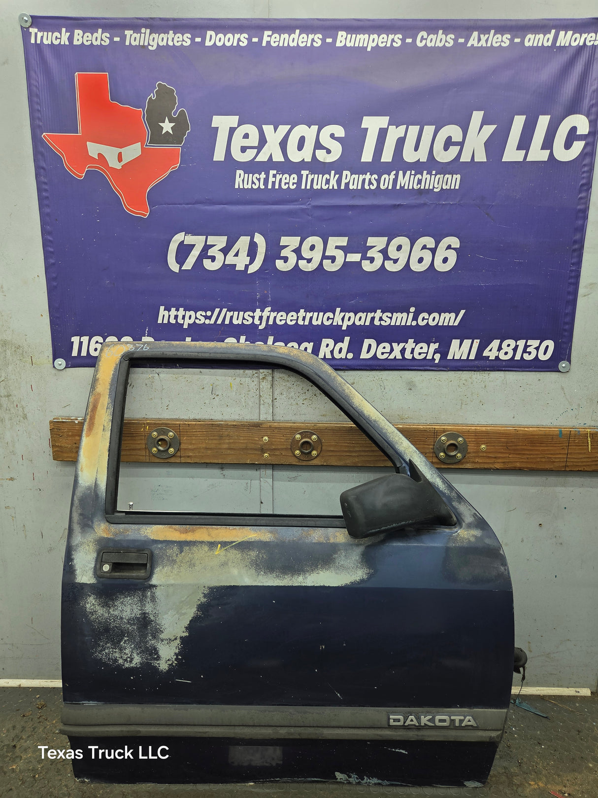 1992-1996 Dodge Dakota RH Passenger Side Front Door