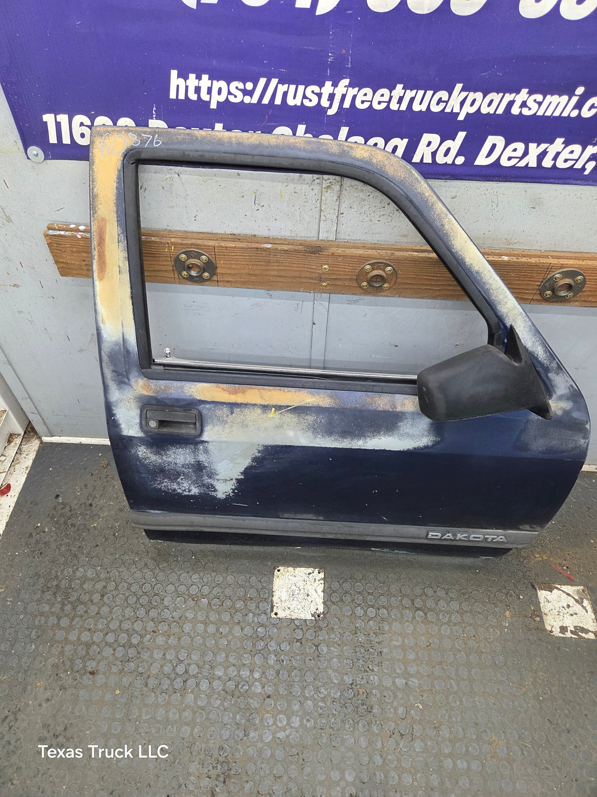 1992-1996 Dodge Dakota RH Passenger Side Front Door