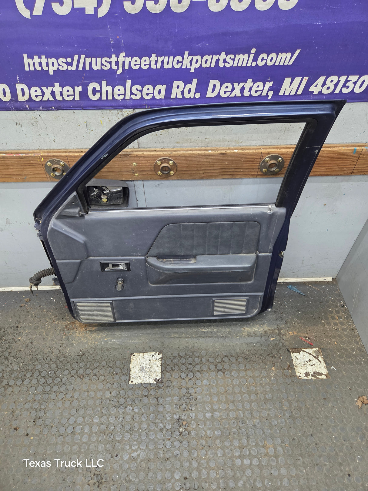 1992-1996 Dodge Dakota RH Passenger Side Front Door