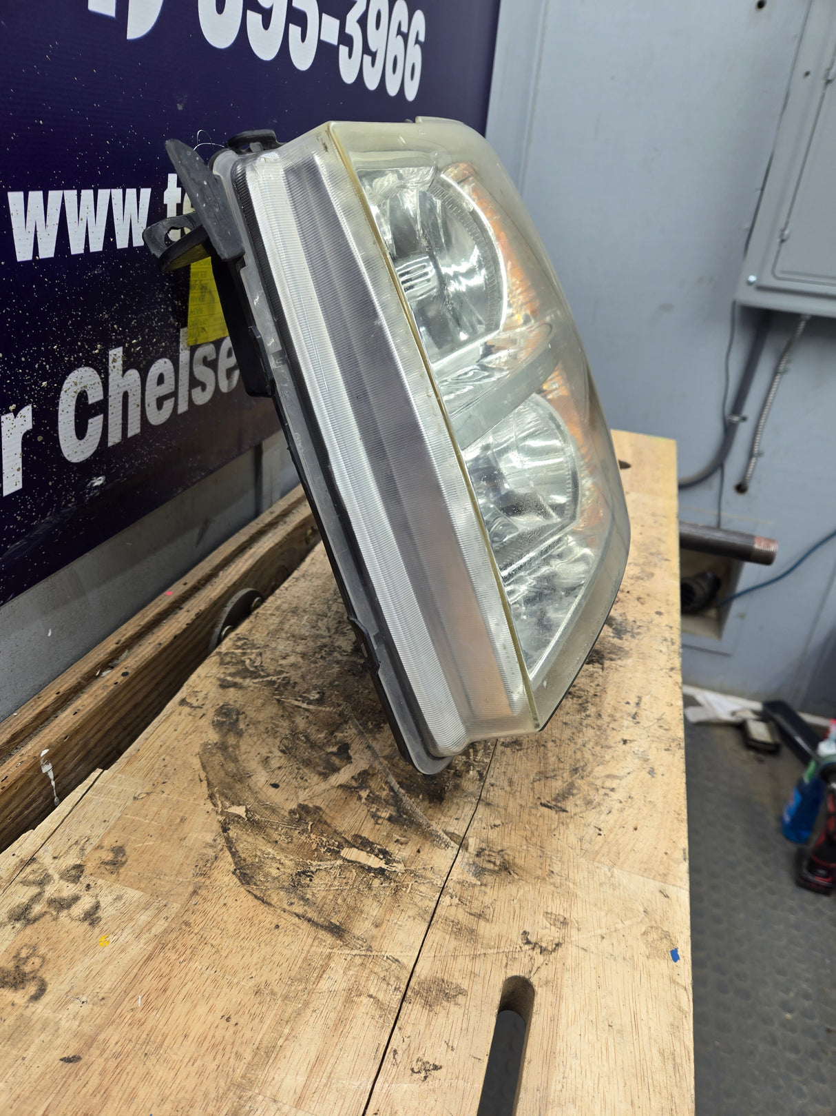 2007-2013 Chevrolet Silverado 1500 2500 3500 LH Driver Side Halogen Headlight