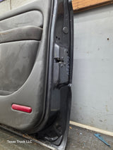 1999-2006 Chevrolet Silverado / GMC Sierra 1500 2500 3500 HD Front Passenger side Door RH