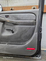 1999-2006 Chevrolet Silverado / GMC Sierra 1500 2500 3500 HD Front Passenger side Door RH