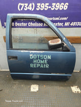 1988-2000 Chevrolet Silverado Suburban GMC Sierra RH Front Passenger Door