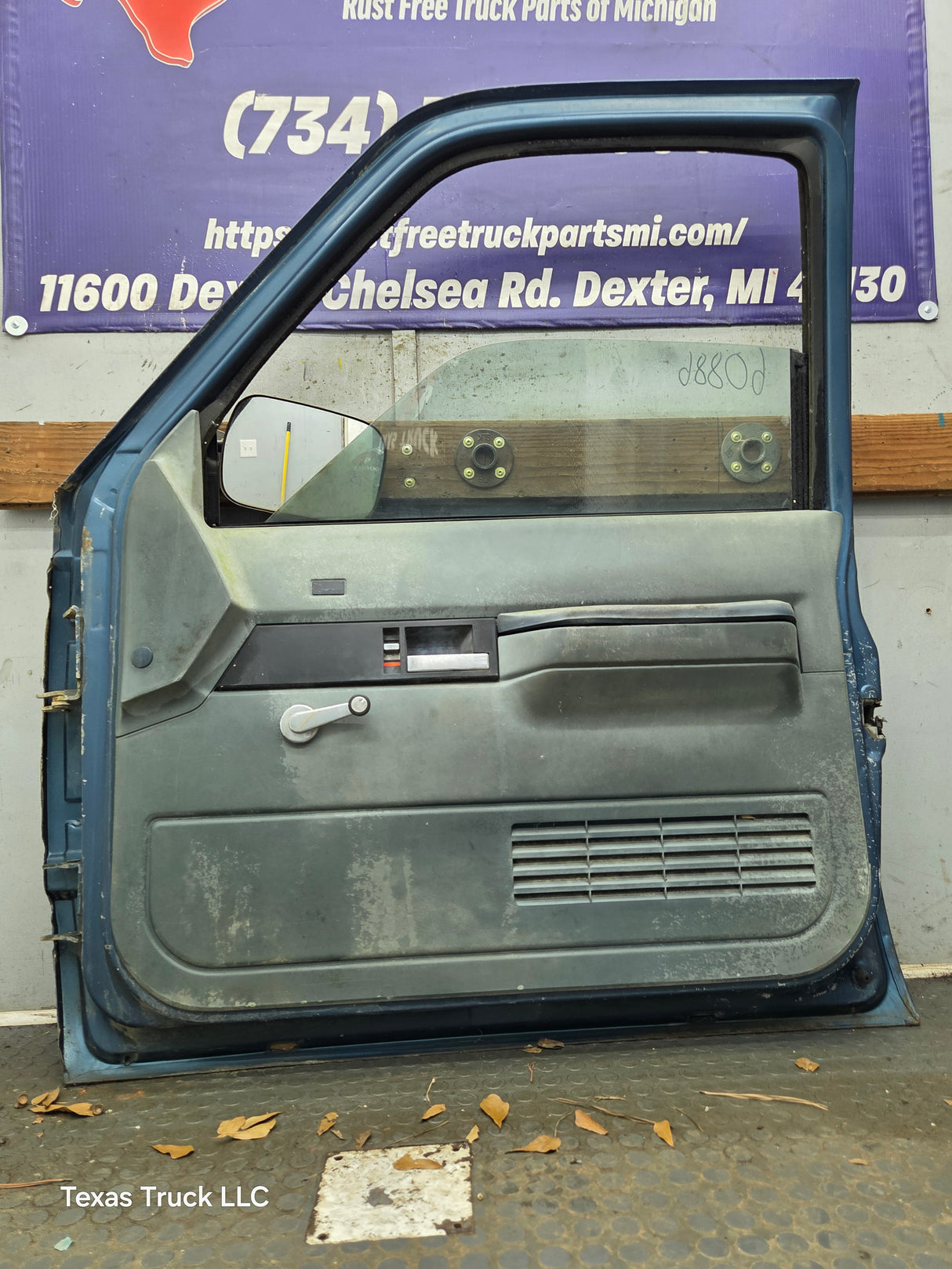 1988-2000 Chevrolet Silverado Suburban GMC Sierra RH Front Passenger Door