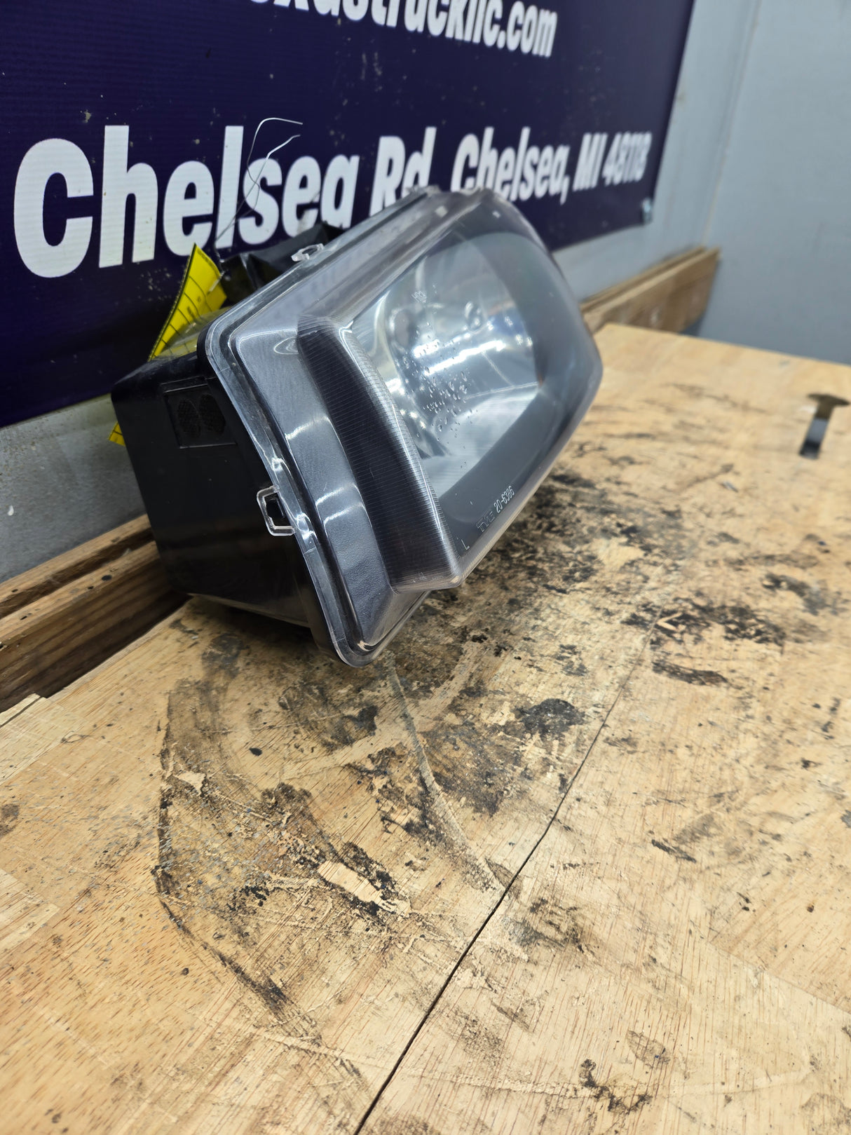 2003-2007 Chevrolet Silverado LH Driver Side Headlight Assembly