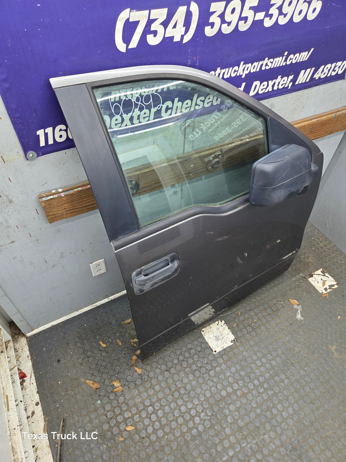 2004-2008 Ford F150 Crew Cab Passenger Side Front Door RH