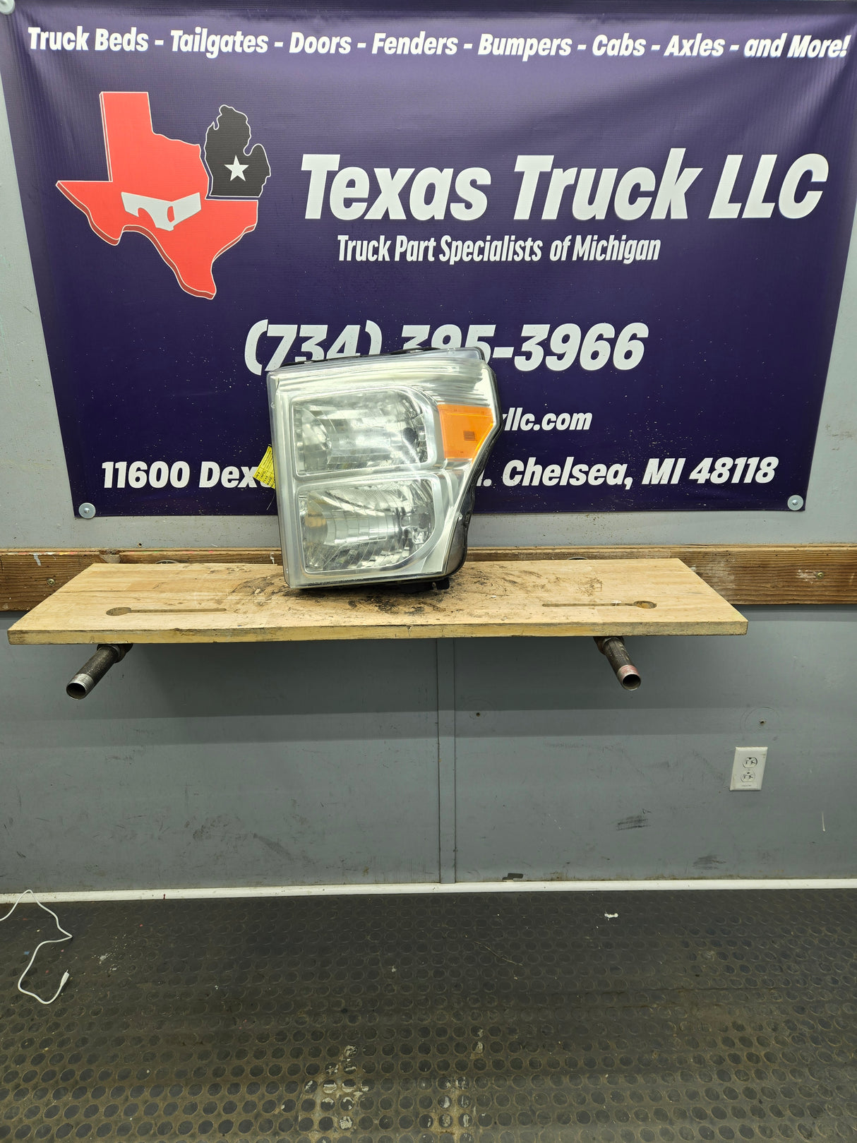 2011-2016 Ford Super Duty F250 F350 F450 F550 LH Driver Side Headlight 6.7L Power Stroke 6.2L Gas BC34-13006-A