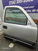 1999-2006 Chevrolet Silverado / GMC Sierra 1500 2500 3500 HD Front Passenger side Door RH