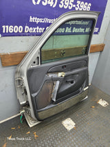 1999-2006 Chevrolet Silverado / GMC Sierra 1500 2500 3500 HD Front Passenger side Door RH