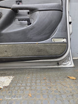 1999-2006 Chevrolet Silverado / GMC Sierra 1500 2500 3500 HD Front Passenger side Door RH