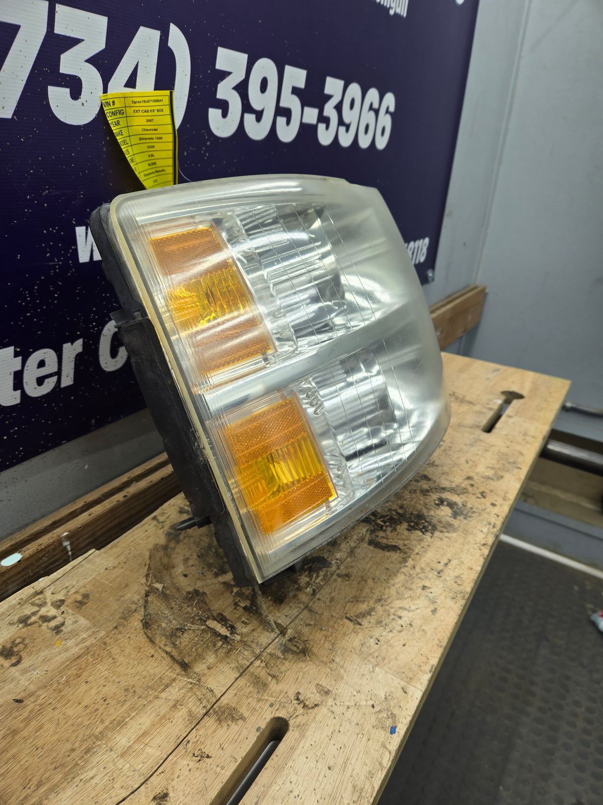 2007-2013 Chevrolet Silverado 1500 2500 3500 RH Passenger Side Halogen Headlight 25798851