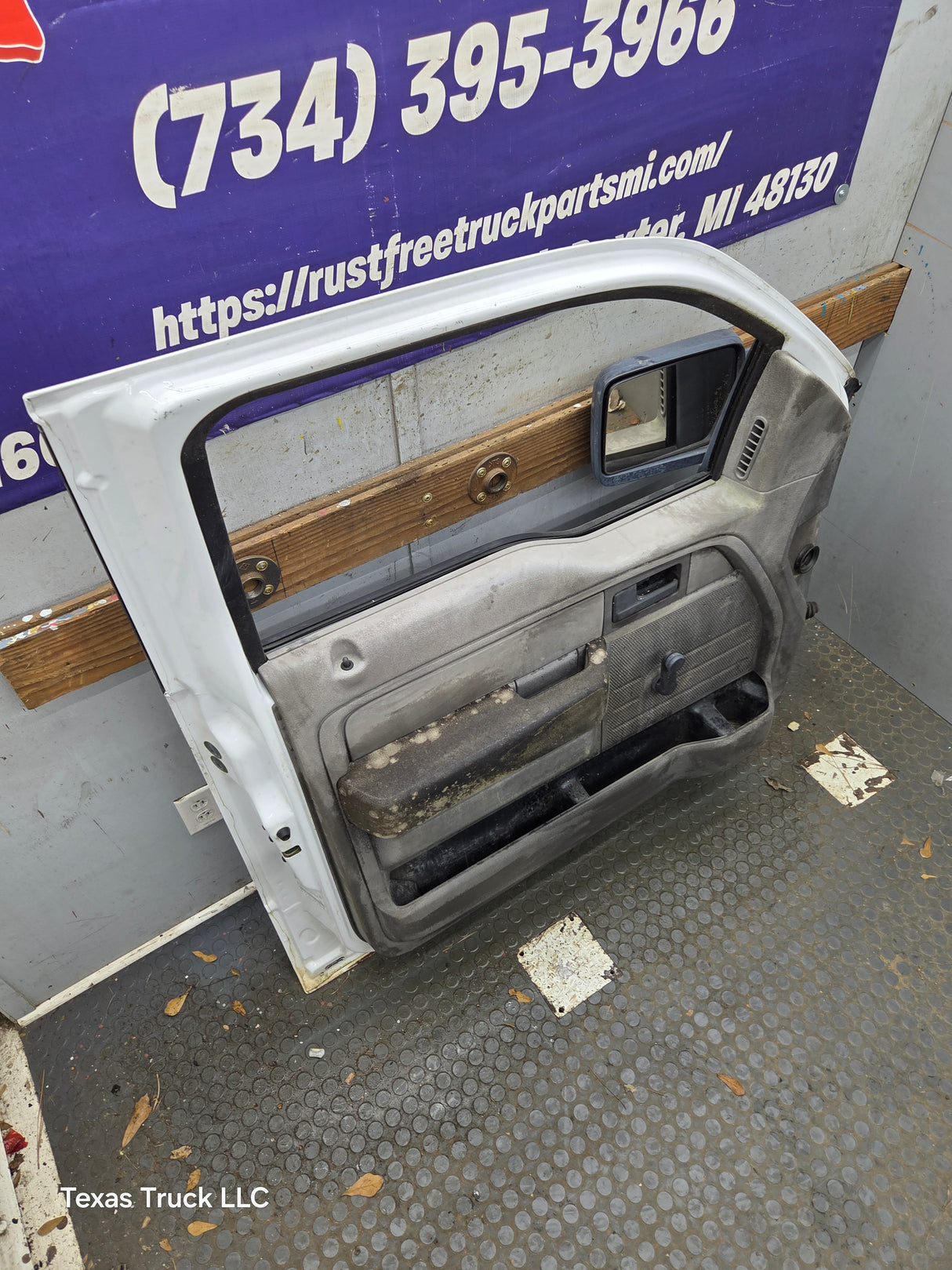 2004-2008 Ford F150 Driver Side Extended/Regular Cab Front Door LH