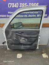 1999-2006 Chevrolet Silverado / GMC Sierra 1500 2500 3500 HD Front Passenger side Door RH