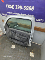 1999-2006 Chevrolet Silverado / GMC Sierra 1500 2500 3500 HD Front Passenger side Door RH