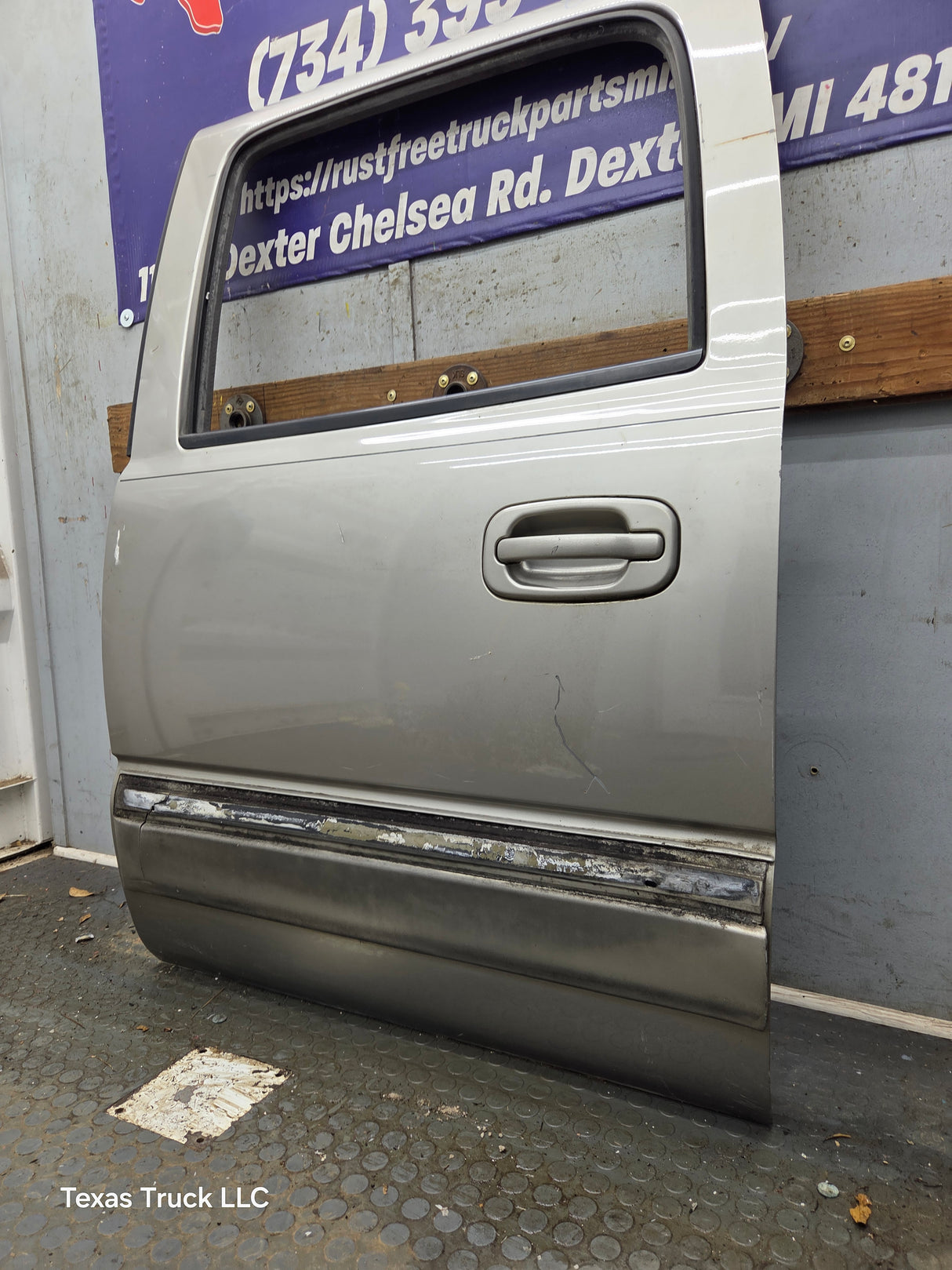 1999-2007 Chevrolet Silverado / GMC Sierra 1500 2500 3500 HD Rear Driver side LH Crew Cab rear door (Copy)
