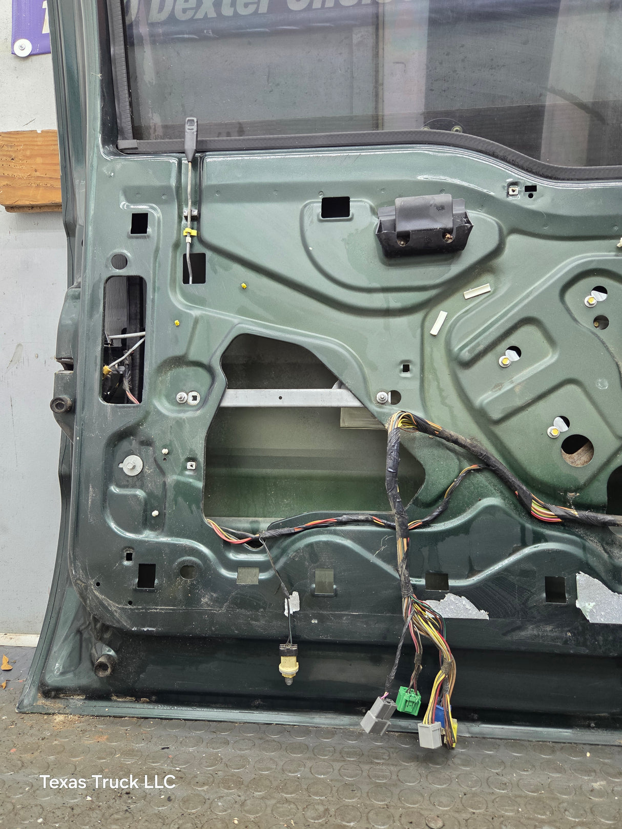 1999-2011 Ford Super Duty LH Driver Side Front Door F250 F350 F450 F550
