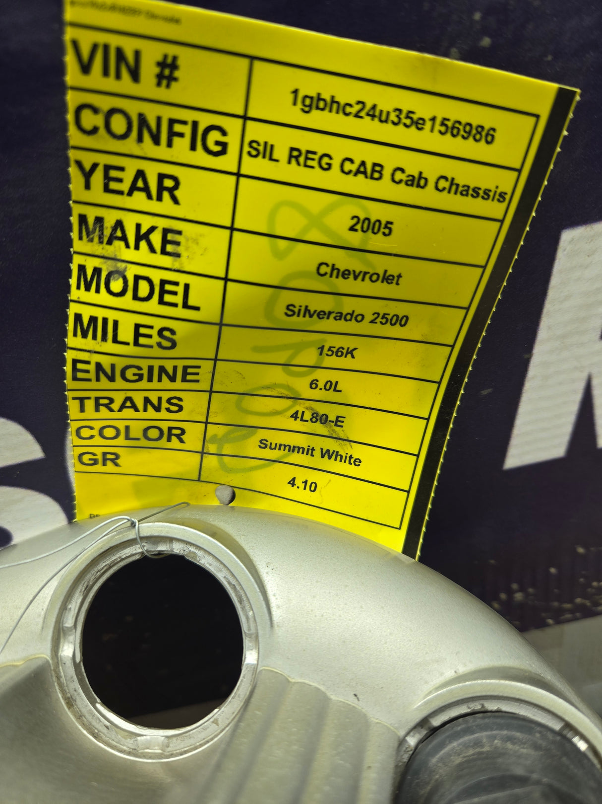 1999-2006 OEM Chevrolet Silverado 8 Lug Wheel Center Hub Cap Lug Cover