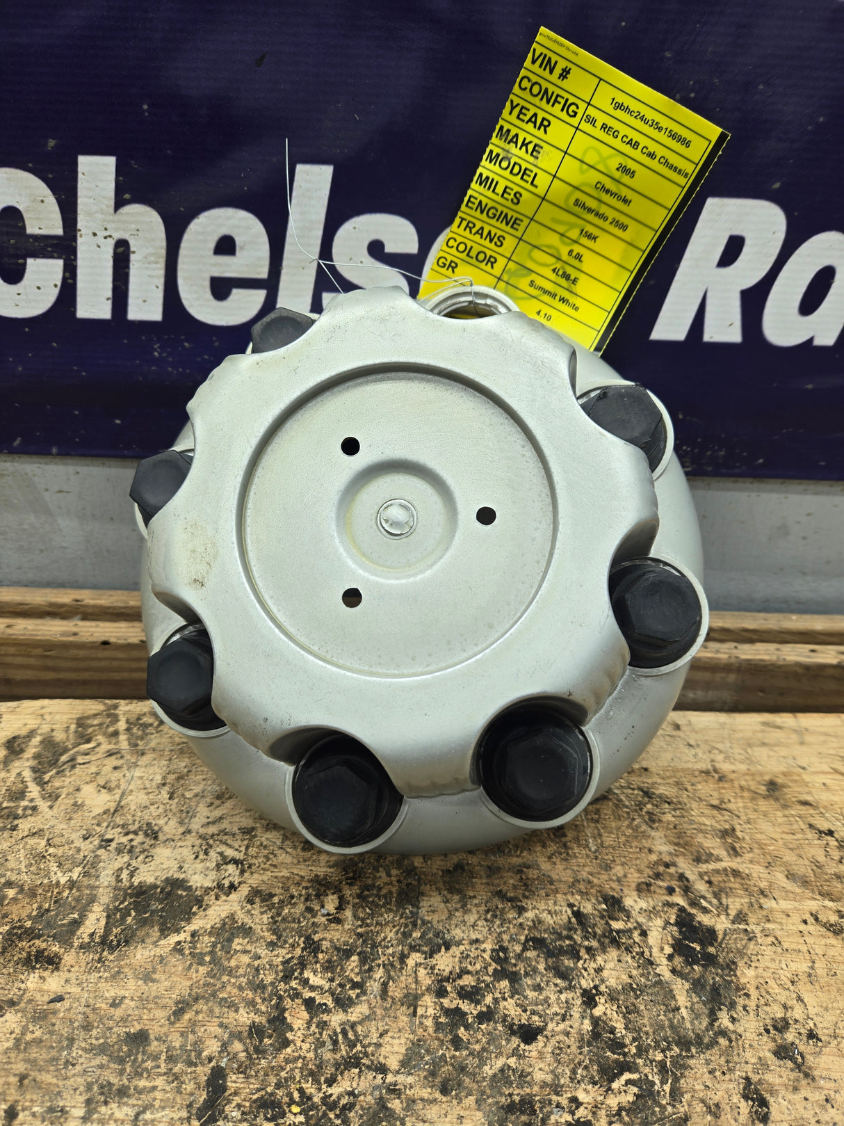 1999-2006 OEM Chevrolet Silverado 8 Lug Wheel Center Hub Cap Lug Cover